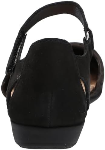 31PgbQQdpGL._AC_.jpg Earth Women's Bronnie Flat Sandal