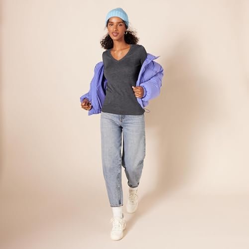 Amazon Essentials Women's Classic-Fit Lightweight Long-Sleeve V-Neck Sweater (Available in Plus Size)