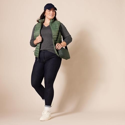 Amazon Essentials Women's Classic-Fit Lightweight Long-Sleeve V-Neck Sweater (Available in Plus Size)