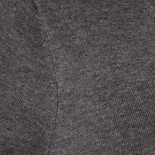 Amazon Essentials Women's Classic-Fit Lightweight Long-Sleeve V-Neck Sweater (Available in Plus Size)